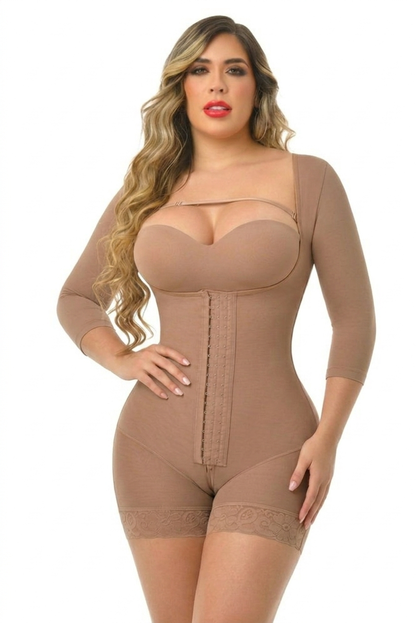 FS9574 FAJA SHORT CON MANGAS DOBLE TALLA CON 3 NIVELES DE AJUSTE EN BROCHES REALCE BOOTYLOVE