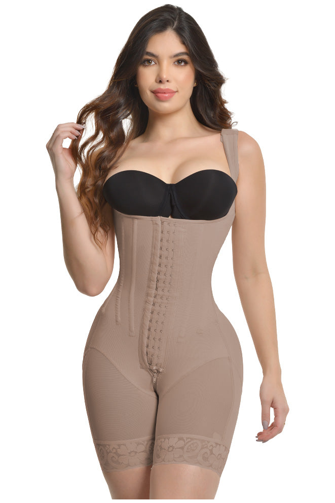 FAJA SHORT TIRANTE ANCHO DOBLE TALLA CON 9 VARILLAS Y 3 LINEAS DE BROCHES  REALCE BOOTYLICIOUS FP1581