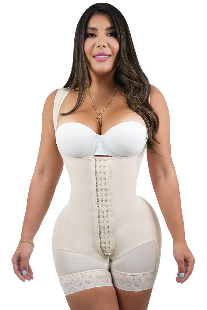 Faja Short Corto Tirante Ancho con Broche en Hombro Realce Magic | Bella Michell F15661