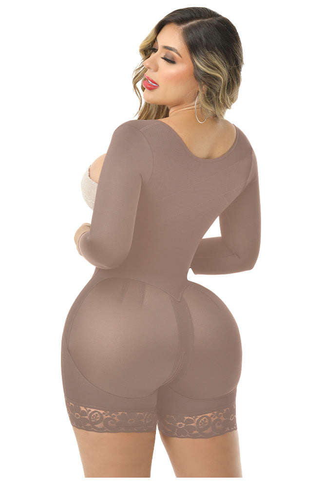 FAJA SHORT CON MANGAS DOBLE TALLA CON 3 NIVELES DE AJUSTE EN BROCHES REALCE BOOTYLOVE FS9574