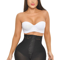 SHORT PUSH UP TALLE ALTO CON 3 FILAS DE BROCHES REALCE BOOTYLICIOUS FP1569